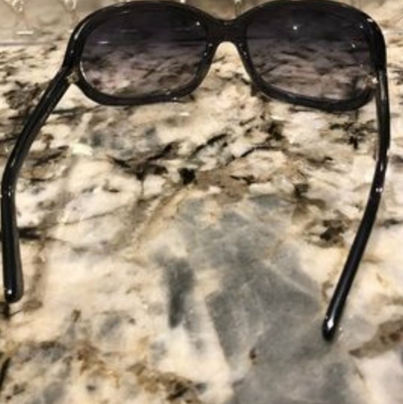 Tom Ford  Vivienne Sunglasses - never worn- Black - Picture 4 of 4
